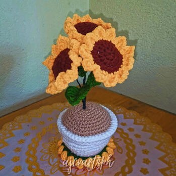 Sunflower Pot